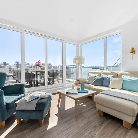 Triton: Meerblick, Sauna, Dachterrasse *