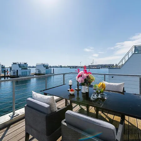 Дом отдыха Triton: Meerblick, Sauna, Dachterrasse