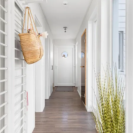 別荘 Triton: Meerblick, Sauna, Dachterrasse