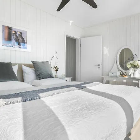Triton: Meerblick, Sauna, Dachterrasse Holiday home Olpenitz