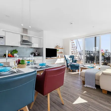 Triton: Meerblick, Sauna, Dachterrasse Дом отдыха Ольпениц