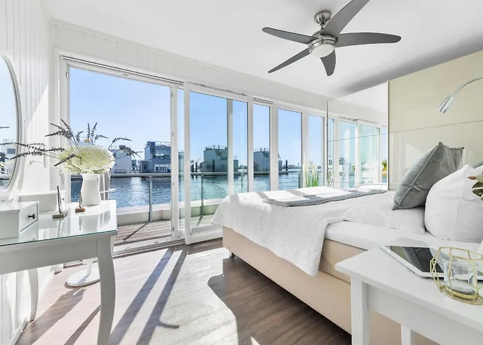 Triton: Meerblick, Sauna, Dachterrasse Vakantiehuis